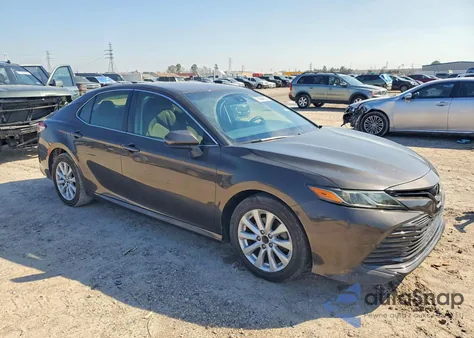 2018 Toyota Camry L из США, поврежденный, VIN JTNB11HK9J3031244